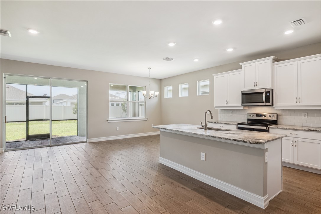3 Bed SingleFamilyResidence for Sale in Palmetto Landing, photo 5