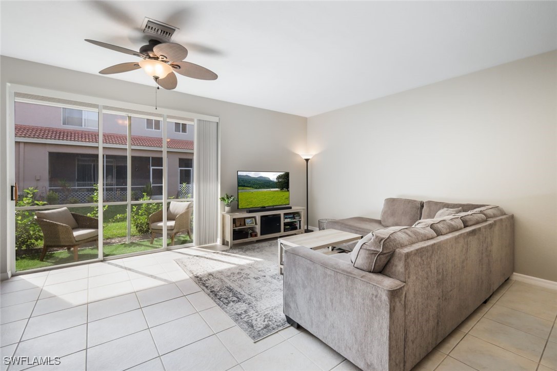 3 Bed Townhouse for Sale in Colonnade At Forum, photo 5