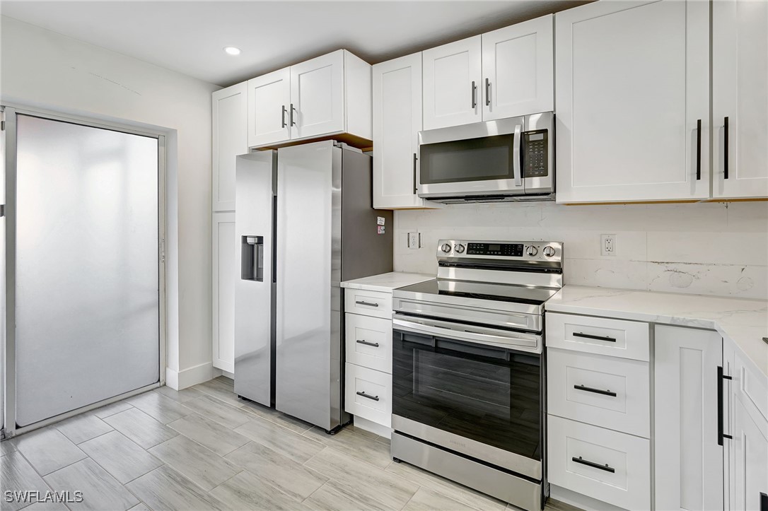4 Bed SingleFamilyResidence for Sale in Fort Myers, photo 5