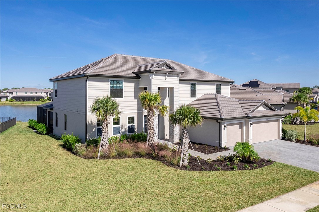 5 Bed Pool Home for Sale in Timber Creek, photo 5