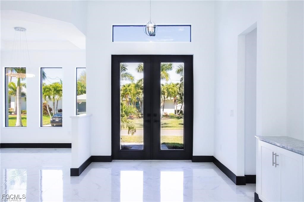 3 Bed Pool Home for Sale in Cape Coral, photo 5