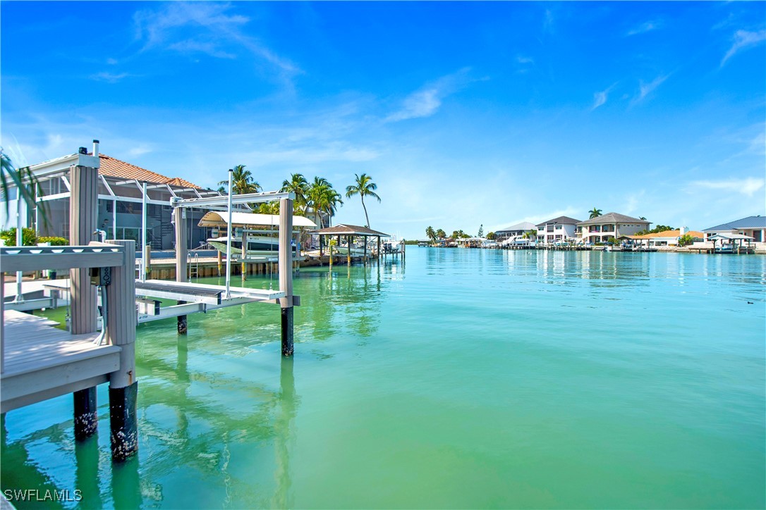 2 Bed Pool Home for Sale in Isles Of Capri, photo 5