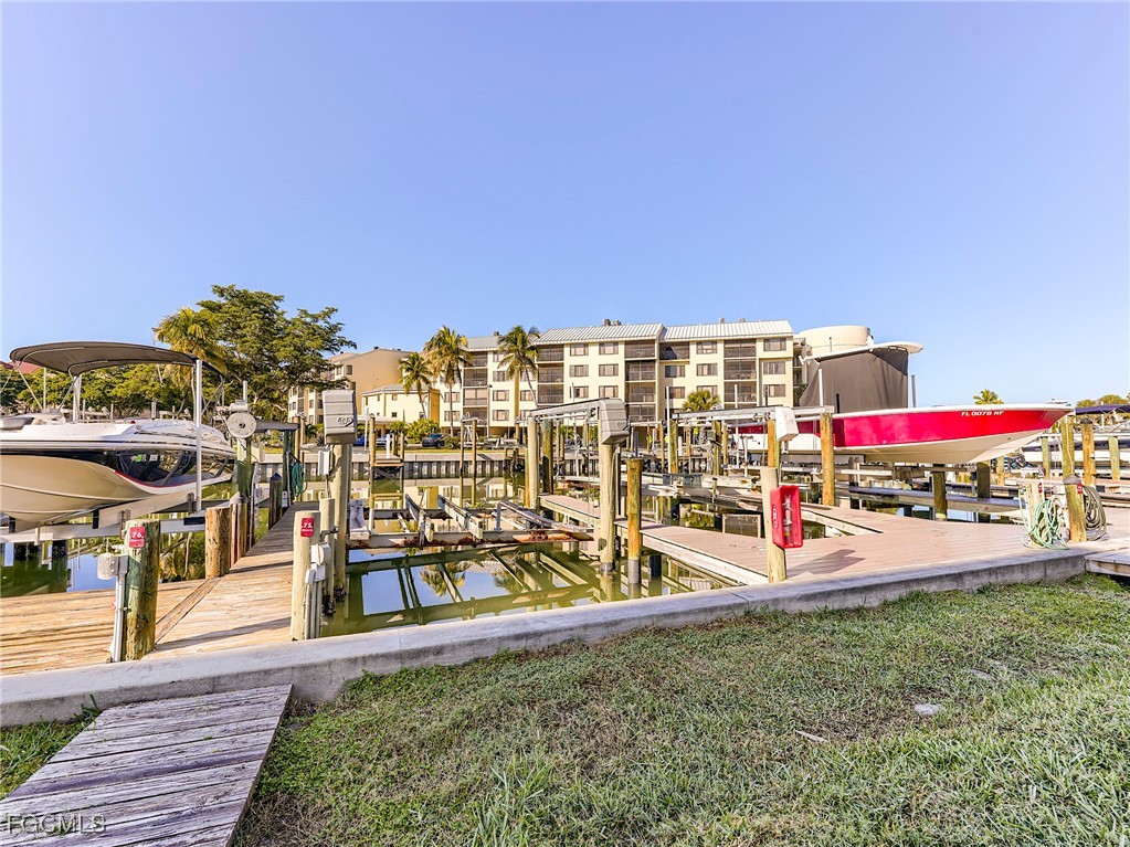 2 Bed Waterfront Home for Sale in Fort Myers Beach, photo 5
