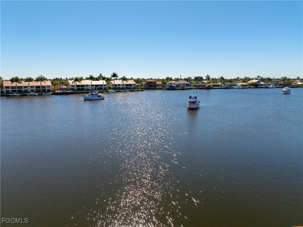 2 Bed Waterfront Home for Sale in Cape Coral, photo 5