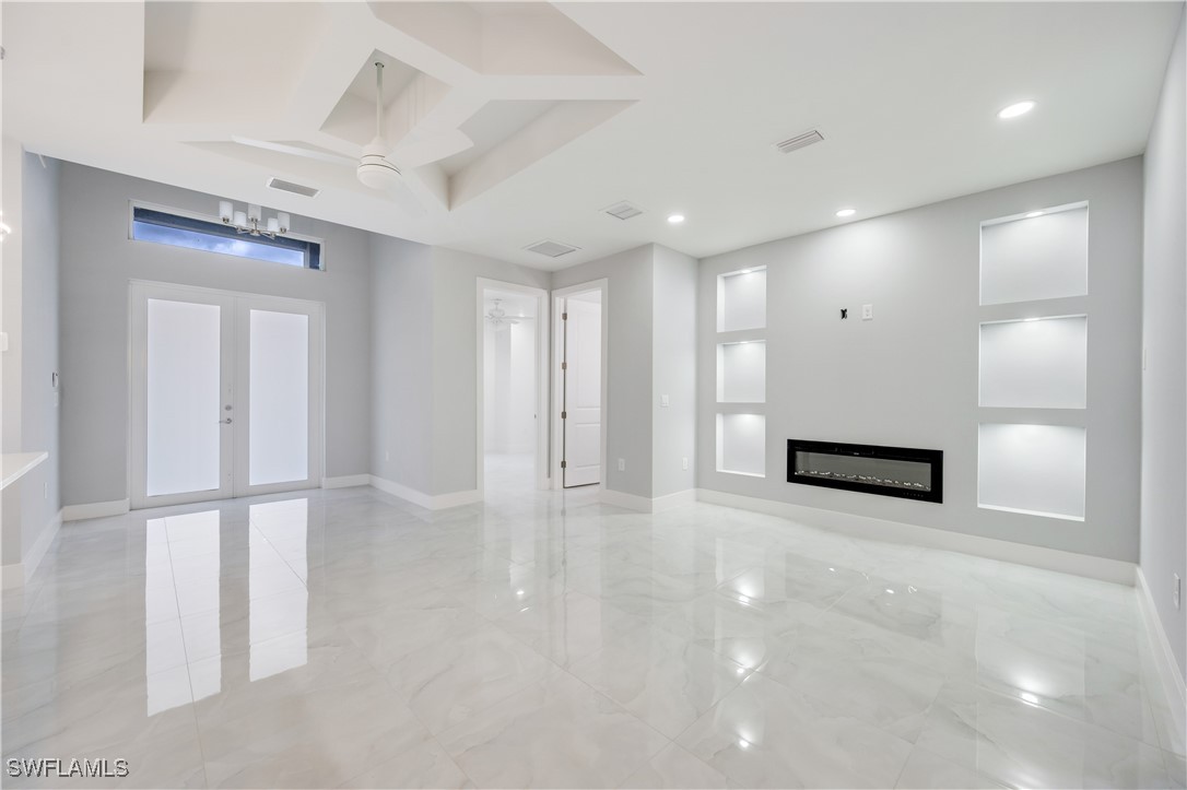 3 Bed SingleFamilyResidence for Sale in Lehigh Acres, photo 5