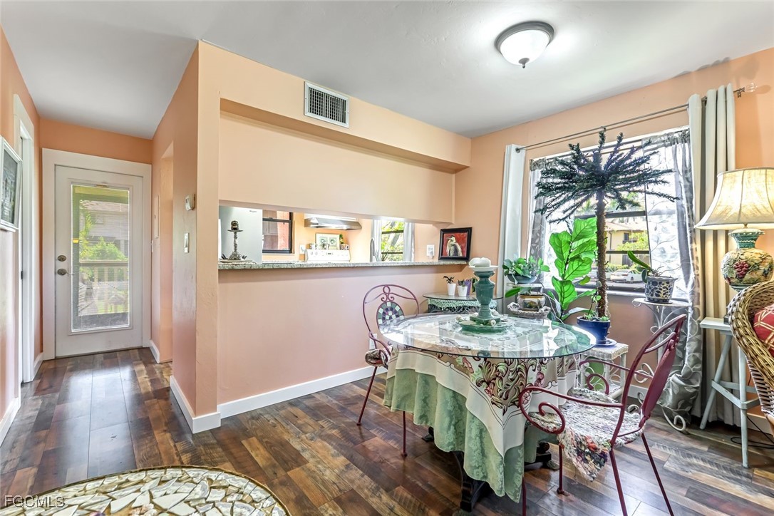 2 Bed Condominium for Sale in Fort Myers, photo 5