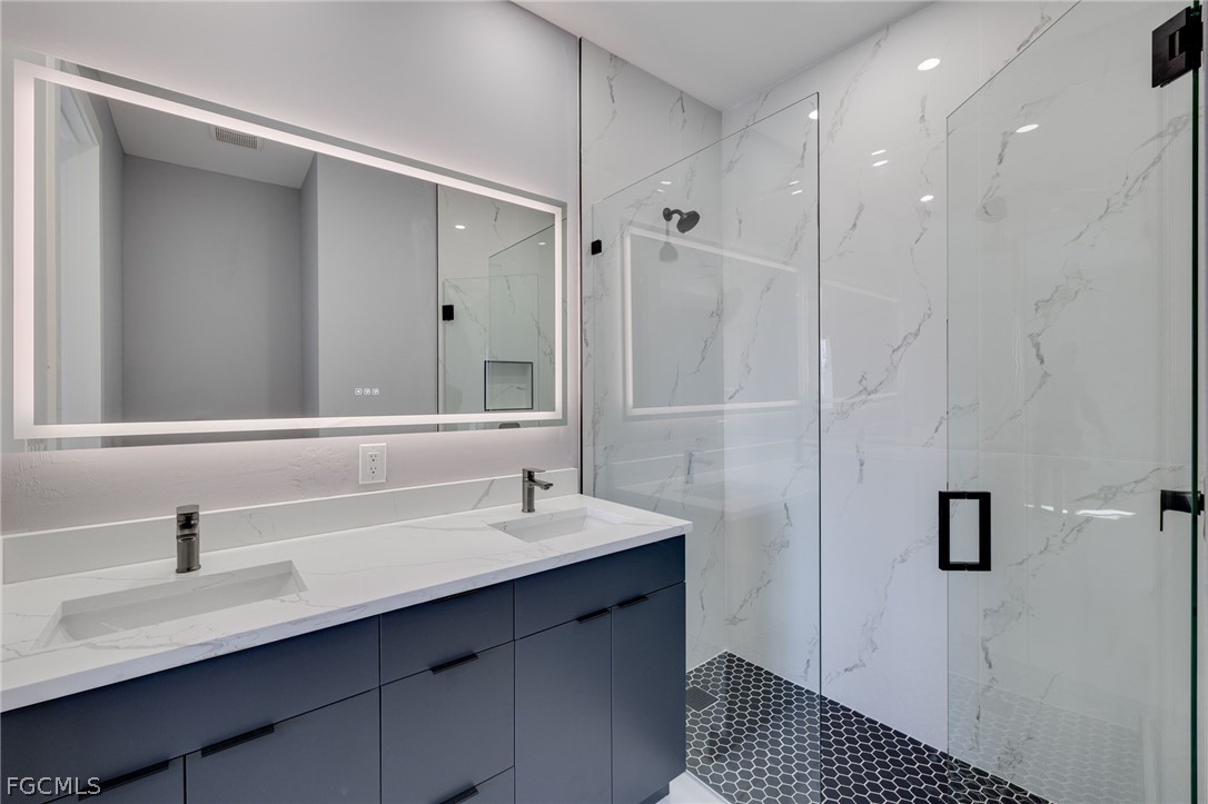 3 Bed Pool Home for Sale in Cape Coral, photo 5