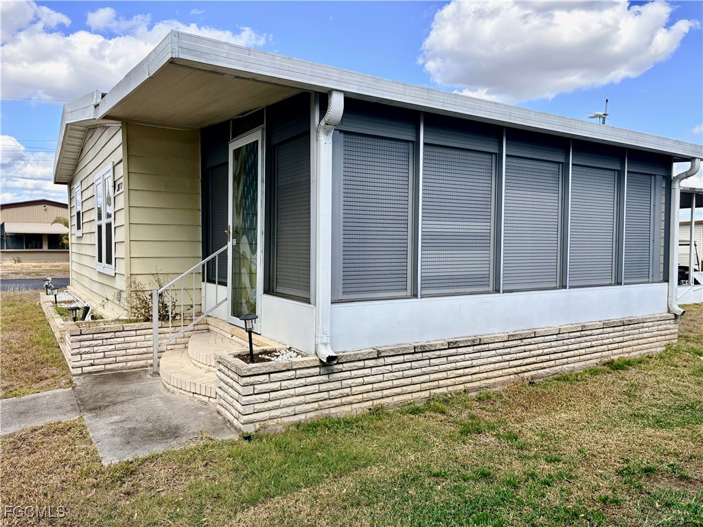 2 Bed ManufacturedHome for Sale in North Fort Myers, photo 5