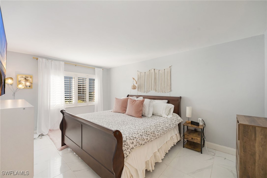 2 Bed Condominium for Sale in Naples, photo 5