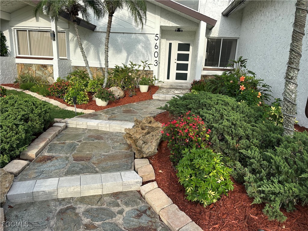 5 Bed Pool Home for Sale in Cape Coral, photo 5
