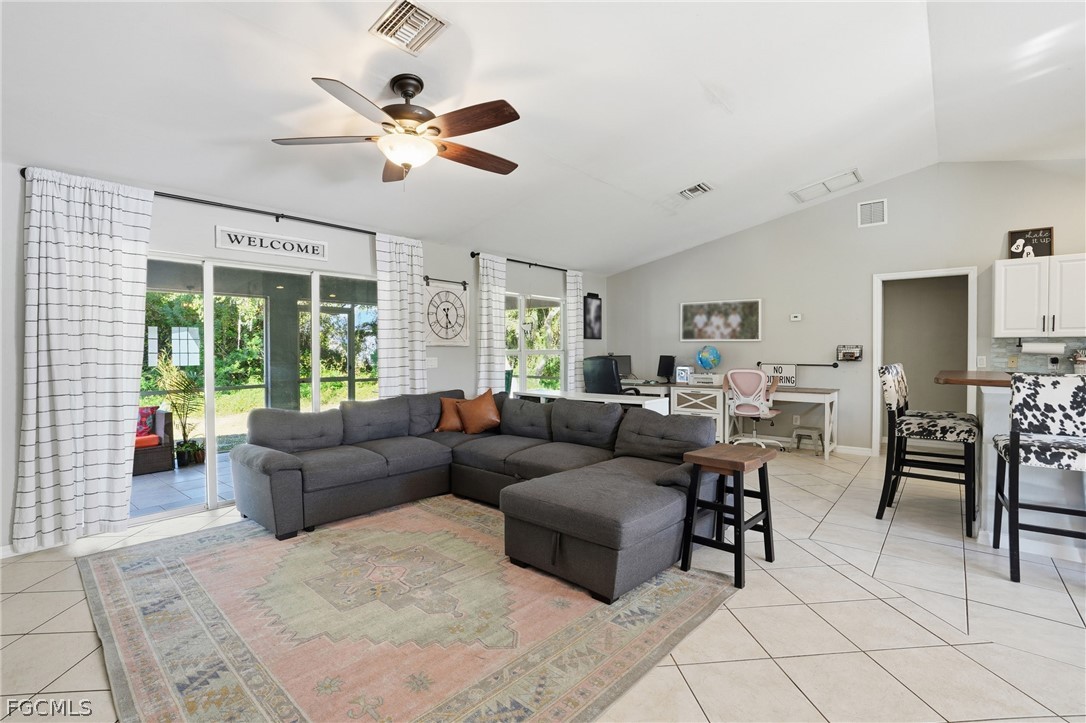 3 Bed SingleFamilyResidence for Sale in Port Labelle, photo 5