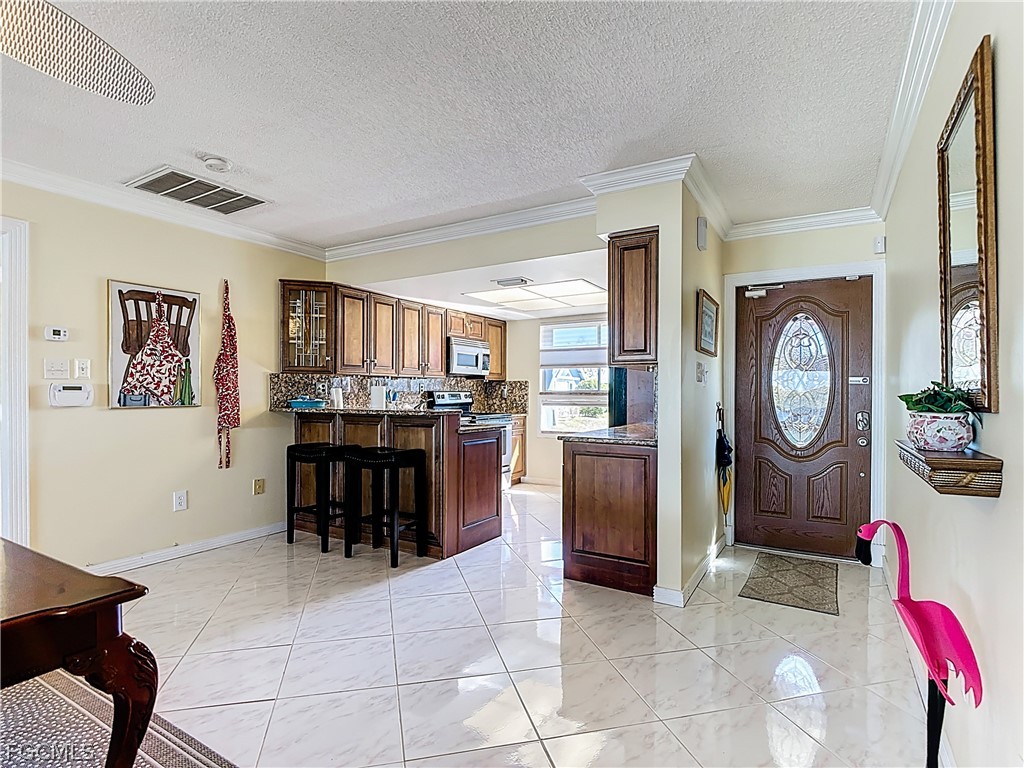 2 Bed Waterfront Home for Sale in Labelle, photo 5