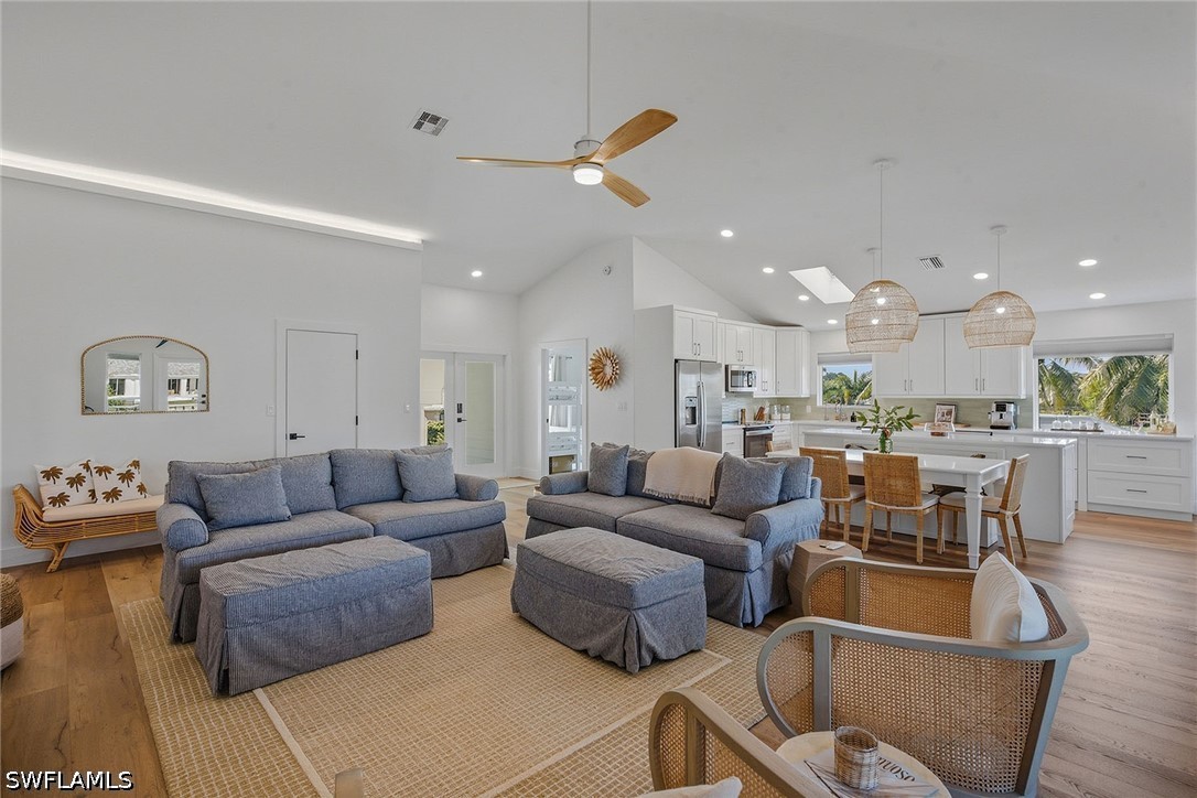 3 Bed Pool Home for Sale in Marco Island, photo 5