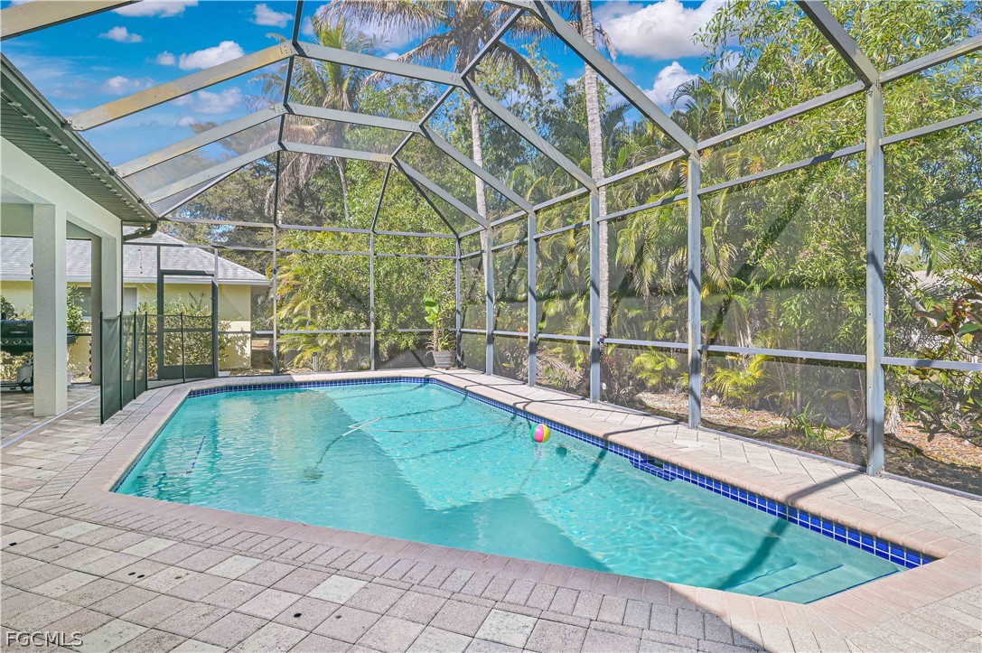 4 Bed Pool Home for Sale in Fort Myers, photo 5