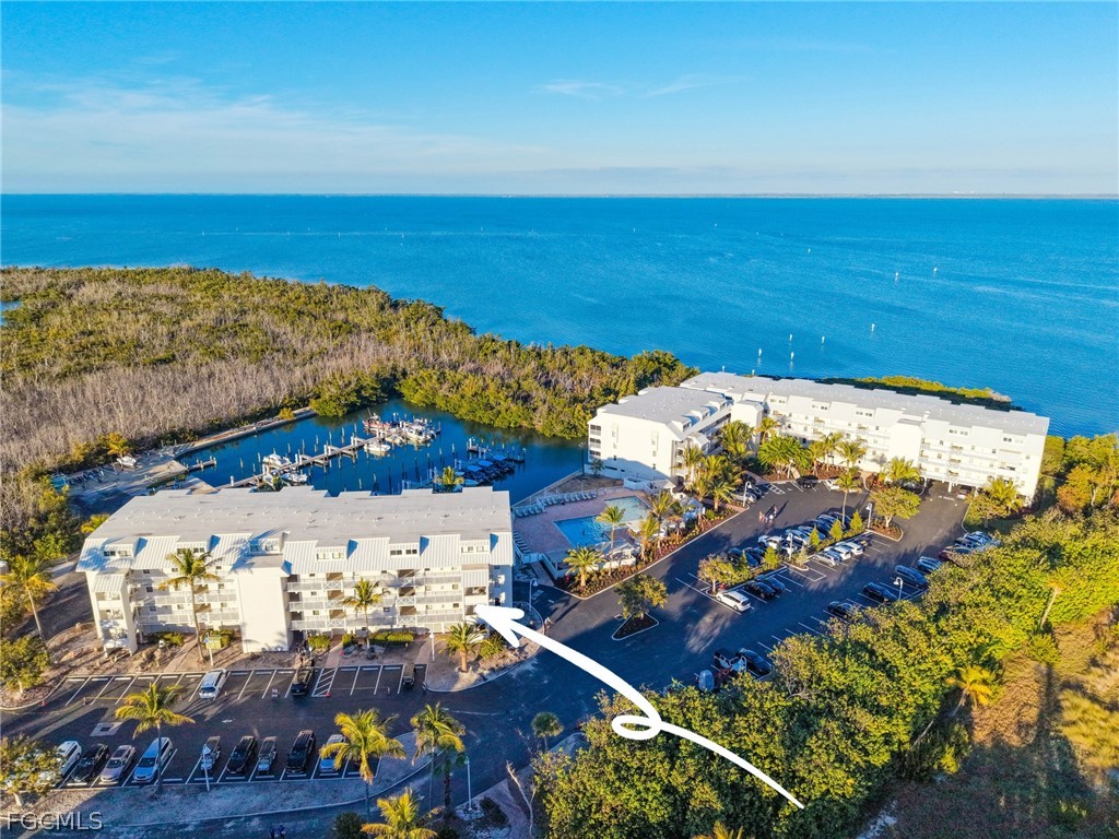 1 Bed Waterfront Home for Sale in Captiva, photo 5