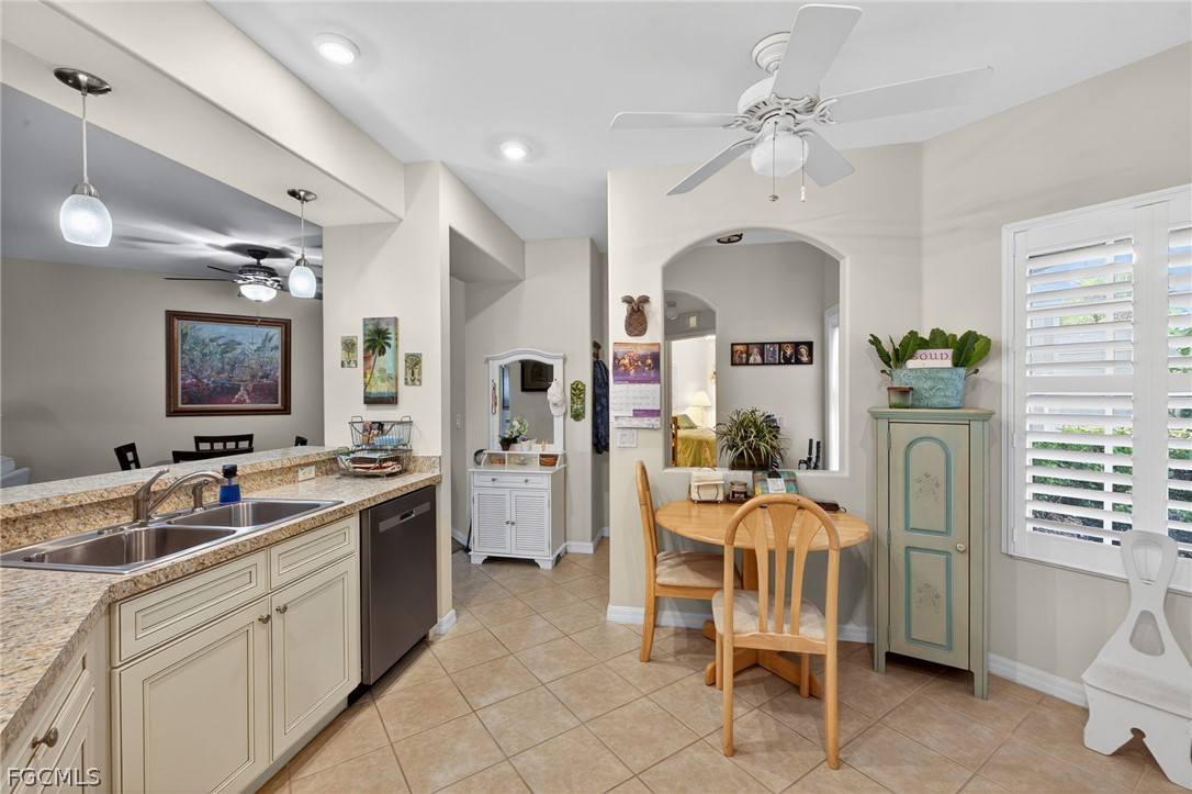 2 Bed Waterfront Home for Sale in Garden Lakes, photo 5