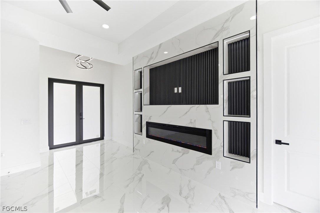 3 Bed SingleFamilyResidence for Sale in Lehigh Acres, photo 5