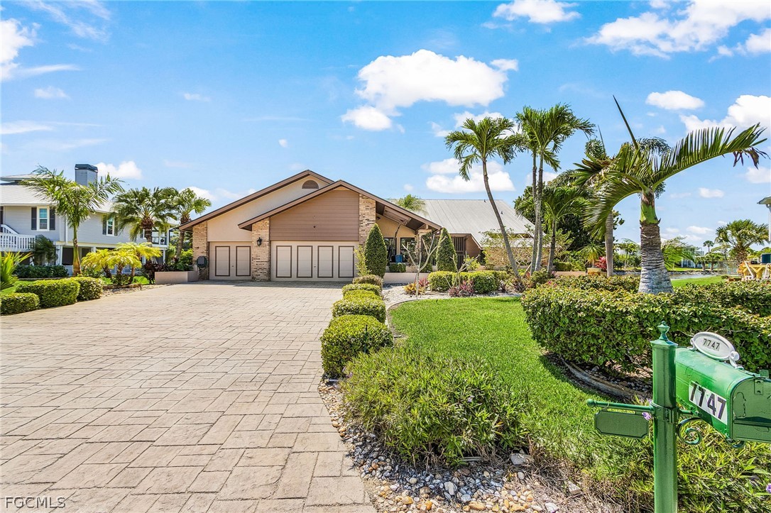 3 Bed Pool Home for Sale in Alden Pines, photo 5