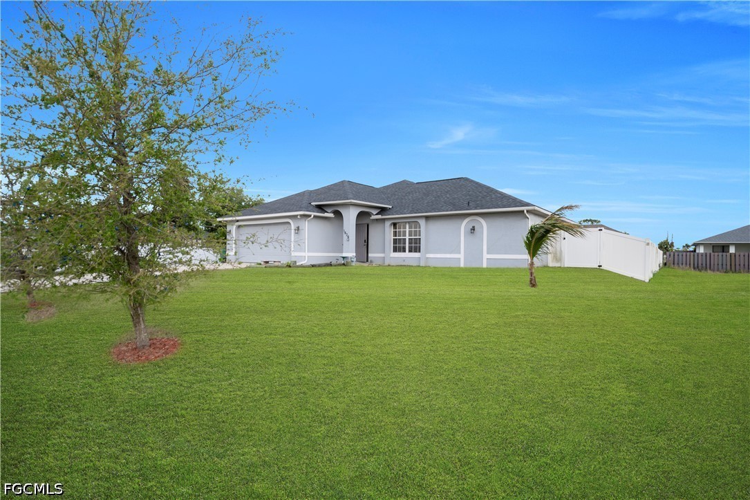 4 Bed SingleFamilyResidence for Sale in Cape Coral, photo 5