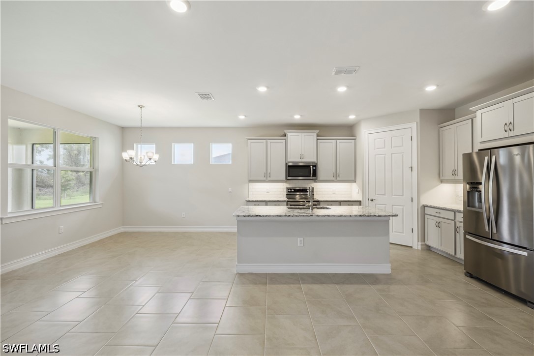 4 Bed Waterfront Home for Sale in Coral Bay, photo 5