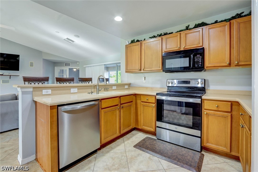 4 Bed SingleFamilyResidence for Sale in Southwood, photo 5