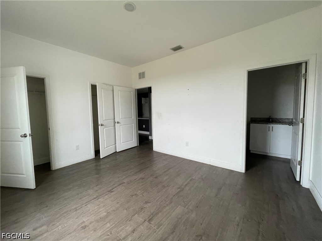 4 Bed SingleFamilyResidence for Sale in Port Labelle, photo 5