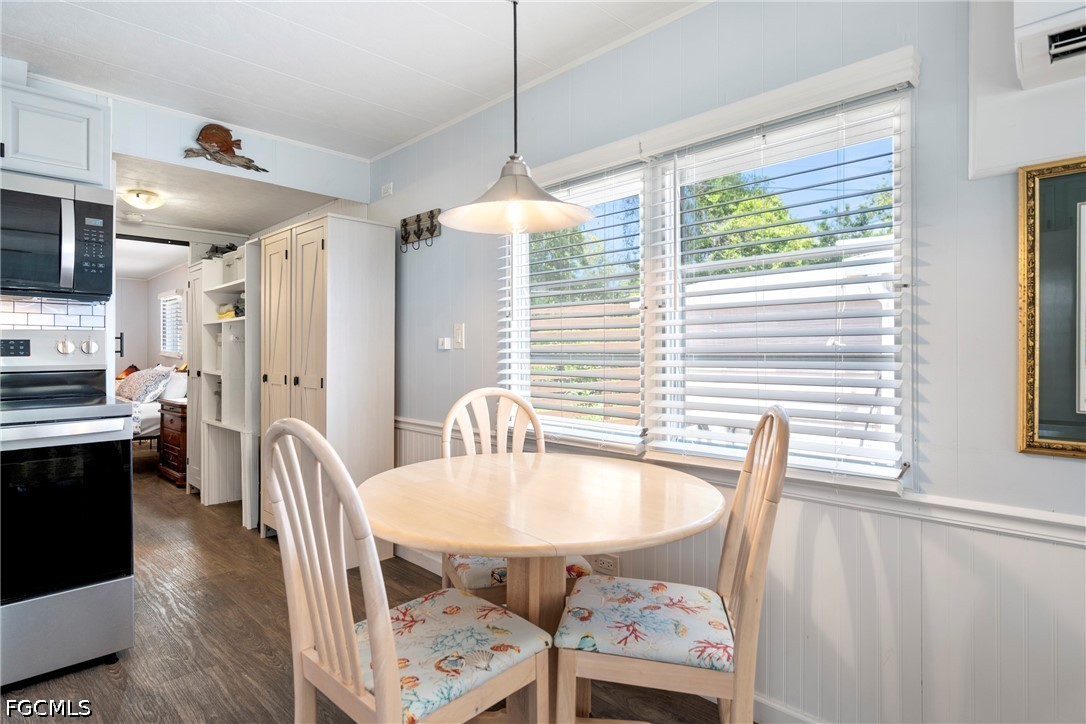 1 Bed ManufacturedHome for Sale in Estero, photo 5