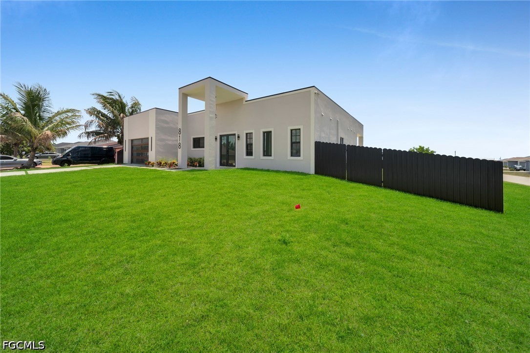 3 Bed Pool Home for Sale in Cape Coral, photo 5