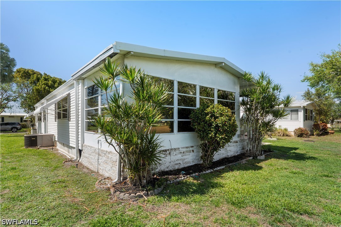 2 Bed ManufacturedHome for Sale in Naples, photo 5