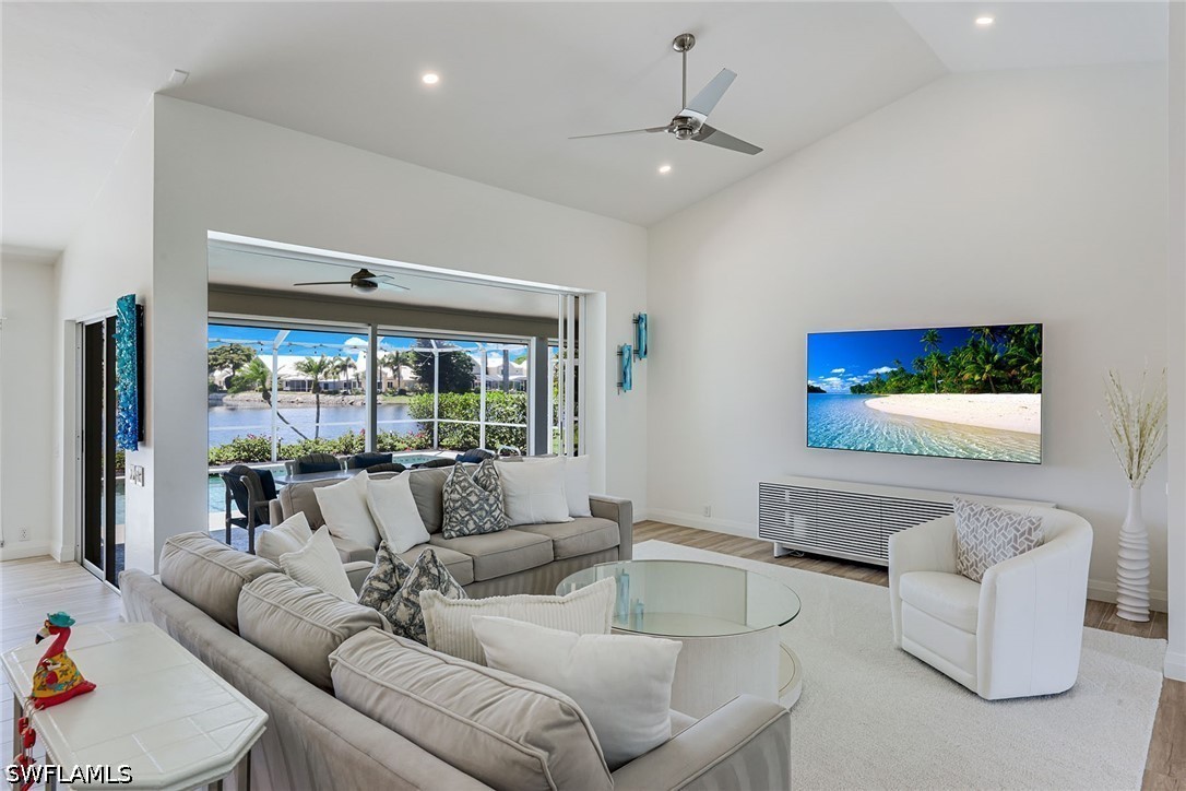 3 Bed Pool Home for Sale in Vanderbilt Lakes, photo 5