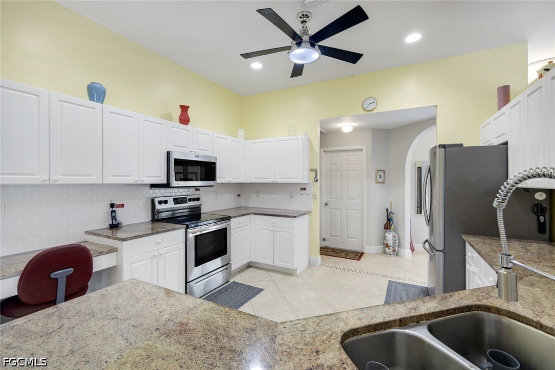 3 Bed Pool Home for Sale in Cape Coral, photo 5
