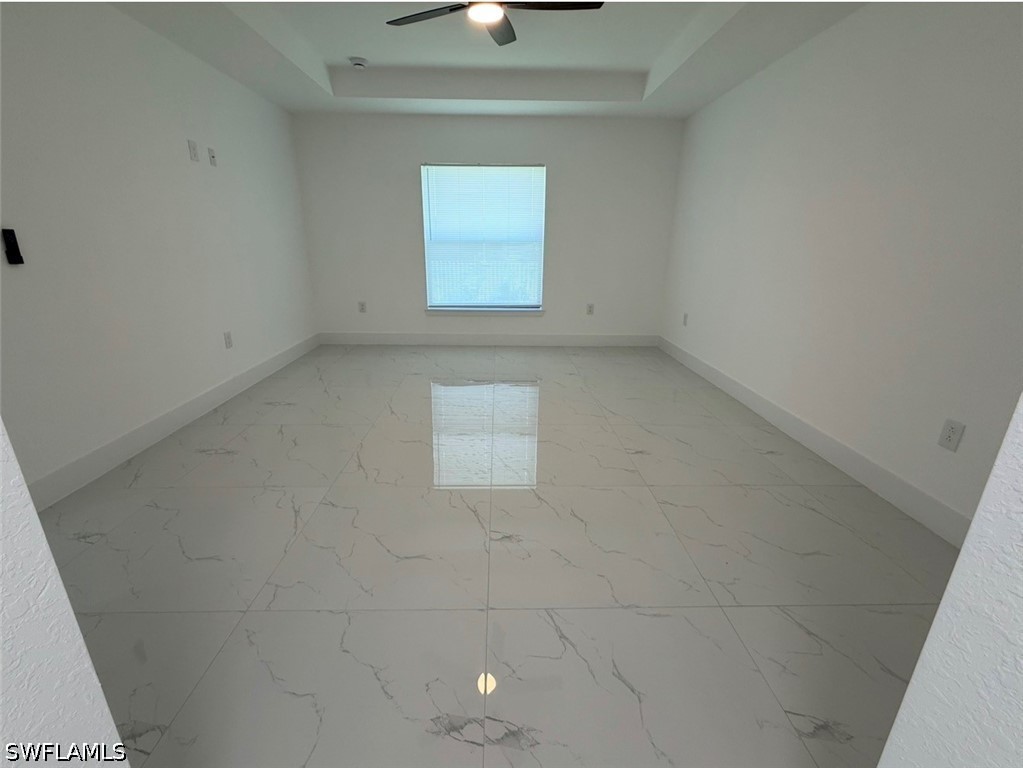 4 Bed SingleFamilyResidence for Sale in Lehigh Park, photo 5