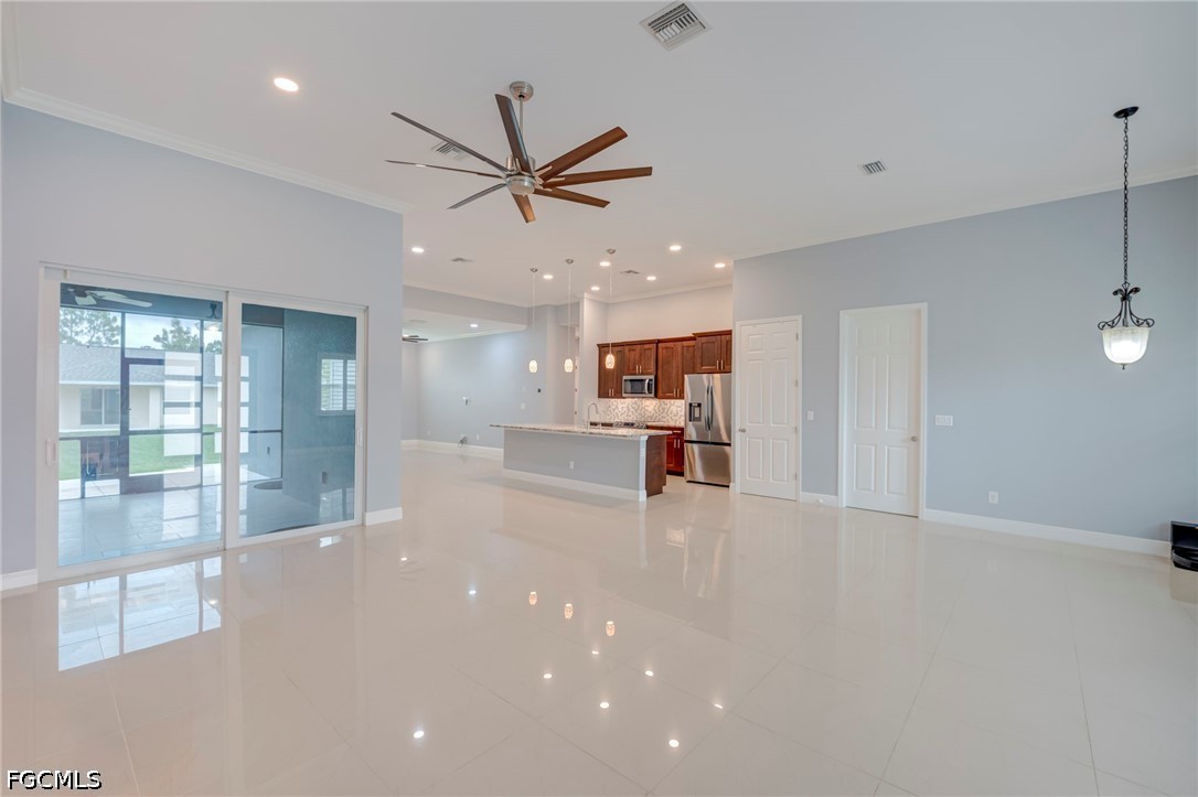 4 Bed SingleFamilyResidence for Sale in Lehigh Acres, photo 5
