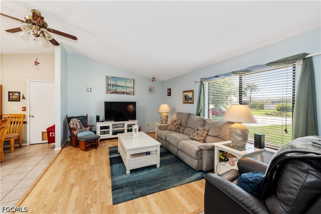 2 Bed Pool Home for Sale in Cape Coral, photo 5