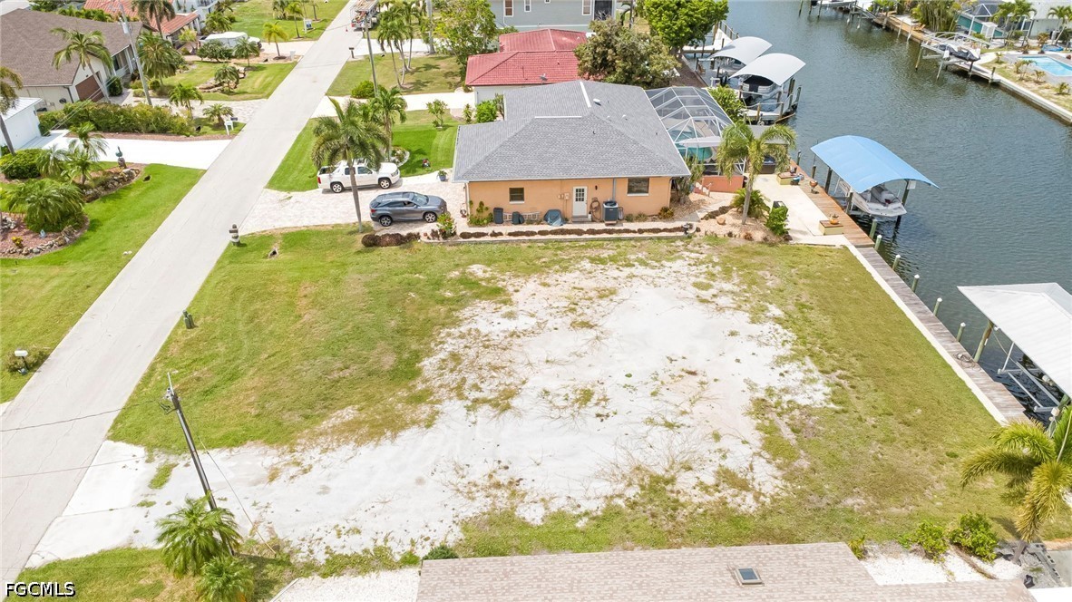 Waterfront Home for Sale in St James City, photo 5