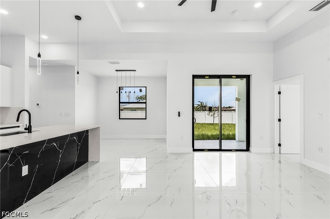3 Bed SingleFamilyResidence for Sale in Cape Coral, photo 5