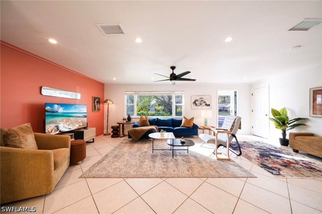 3 Bed Pool Home for Sale in Willoughby Acres, photo 5