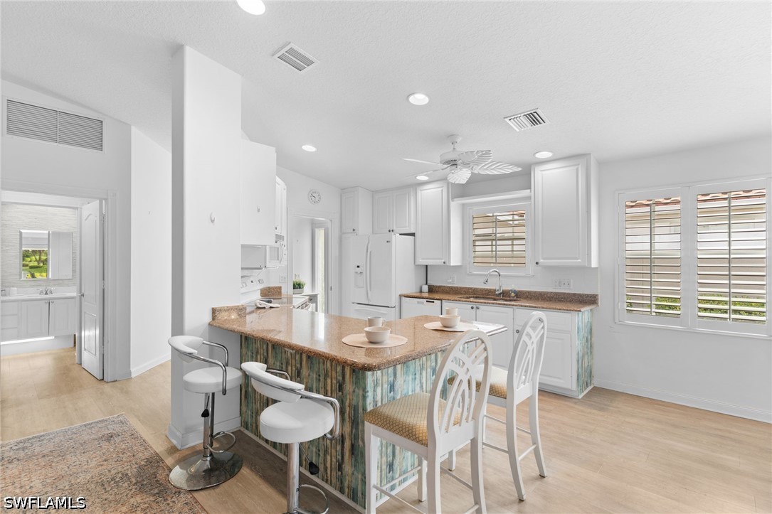 2 Bed Waterfront Home for Sale in Island Walk, photo 5