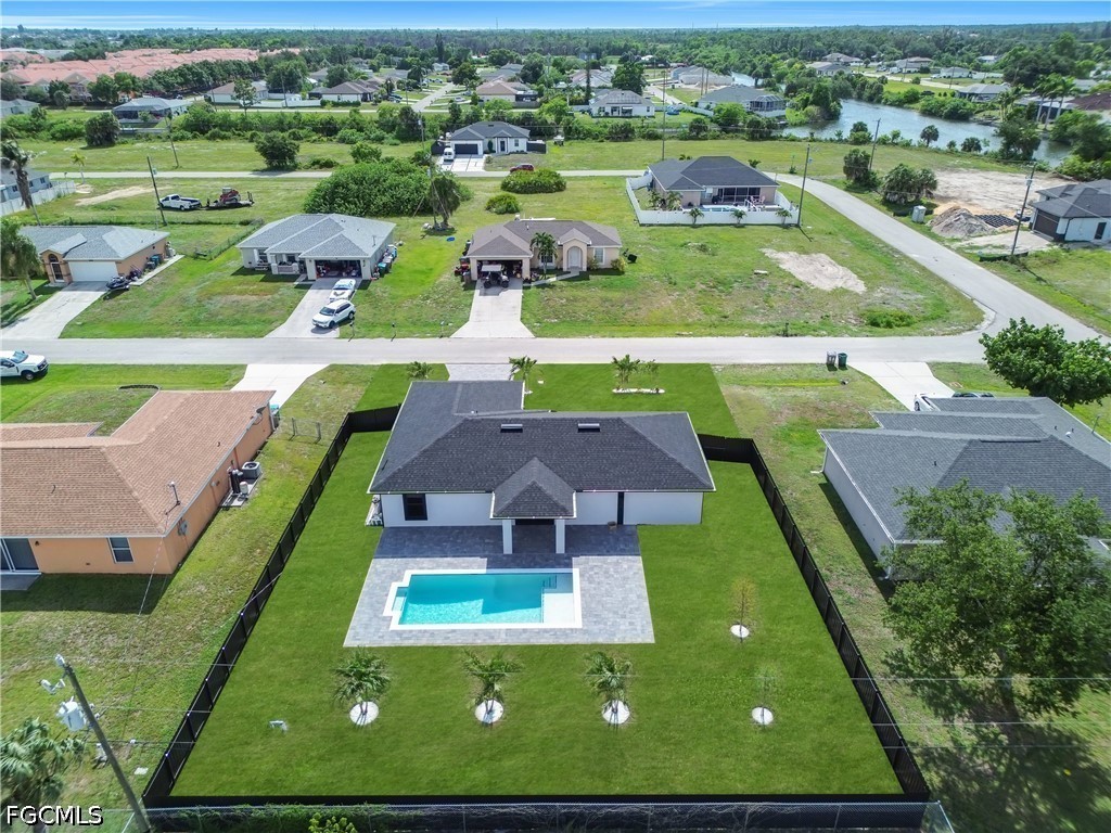 3 Bed Pool Home for Sale in Cape Coral, photo 5