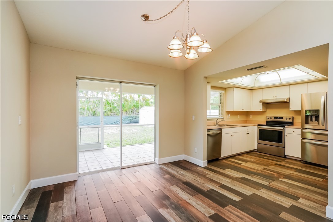 3 Bed SingleFamilyResidence for Sale in Cape Coral, photo 5