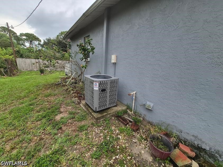 3 Bed SingleFamilyResidence for Sale in Lehigh Acres, photo 5