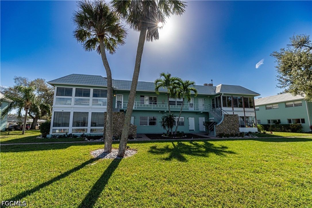 2 Bed Waterfront Home for Sale in Fort Myers, photo 5
