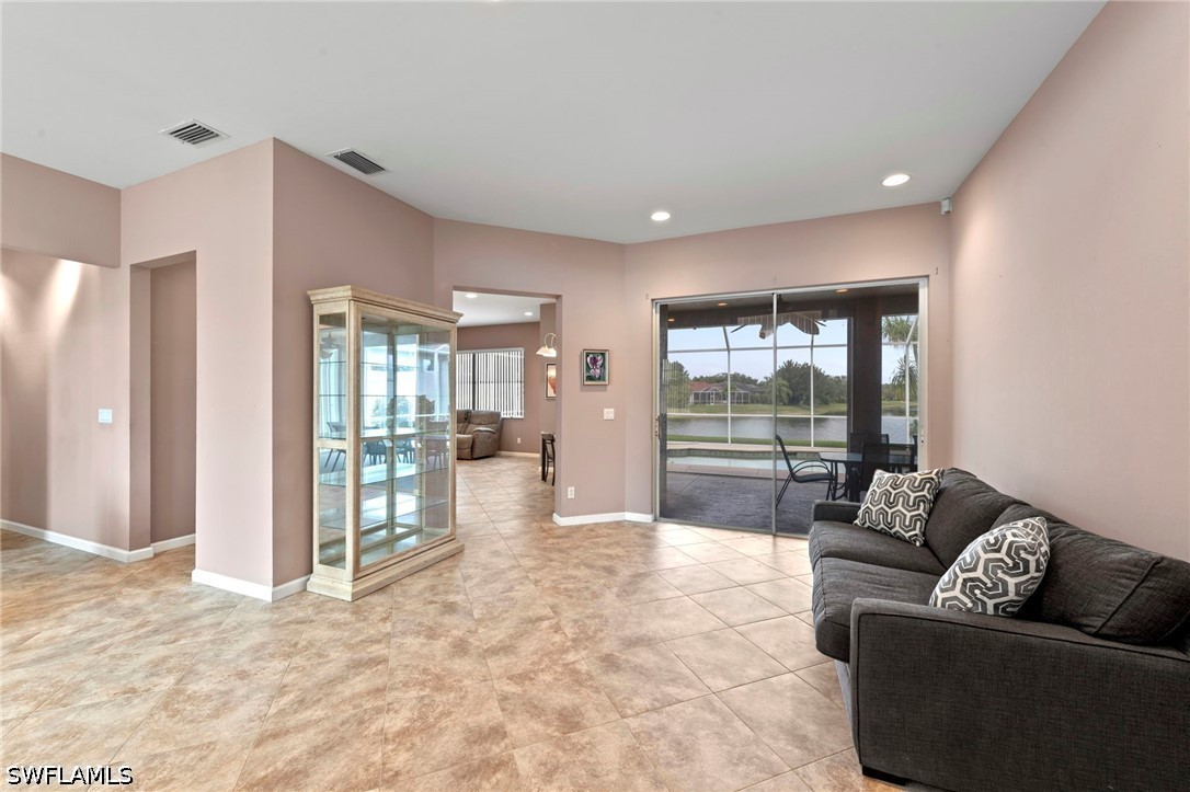 3 Bed Pool Home for Sale in Naples, photo 5