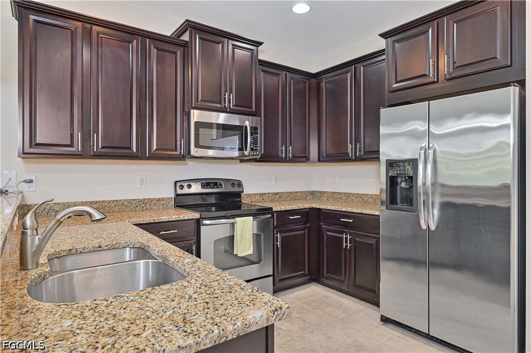 3 Bed Townhouse for Sale in Somerset Townhomes, photo 5
