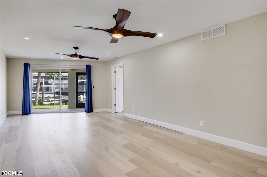 2 Bed Waterfront Home for Sale in Cape Coral, photo 5