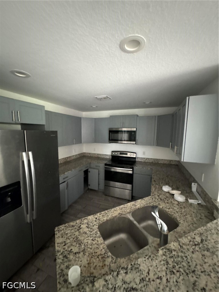 3 Bed Duplex for Sale in Lehigh Estates, photo 5