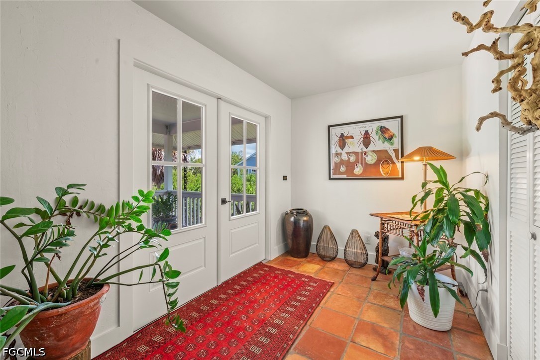 3 Bed Pool Home for Sale in Dinkins Bayou, photo 5