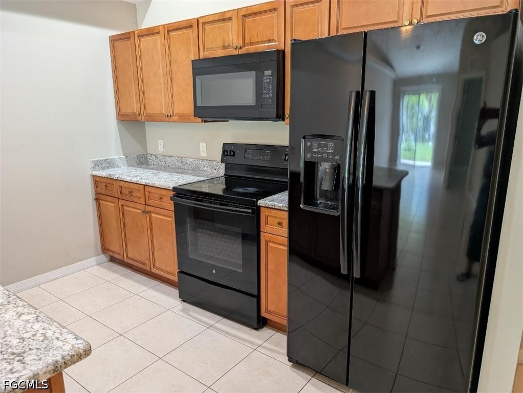 3 Bed Duplex for Sale in Cape Coral, photo 5
