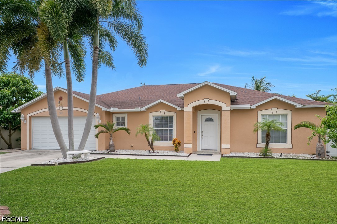 3 Bed Pool Home for Sale in Cape Coral, photo 5