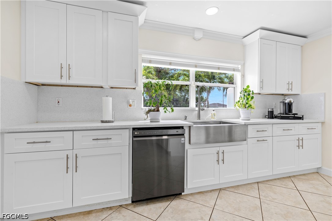 4 Bed Pool Home for Sale in Cape Coral, photo 5